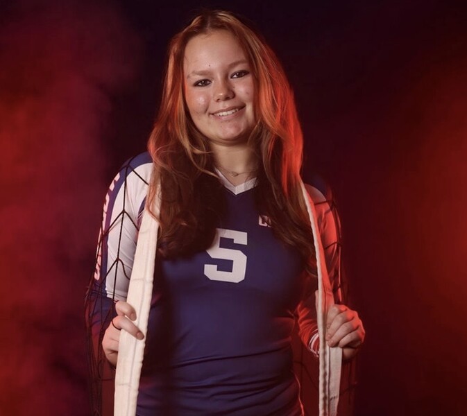 Coastline 16 TEAL 2027:    Ava Meyrand